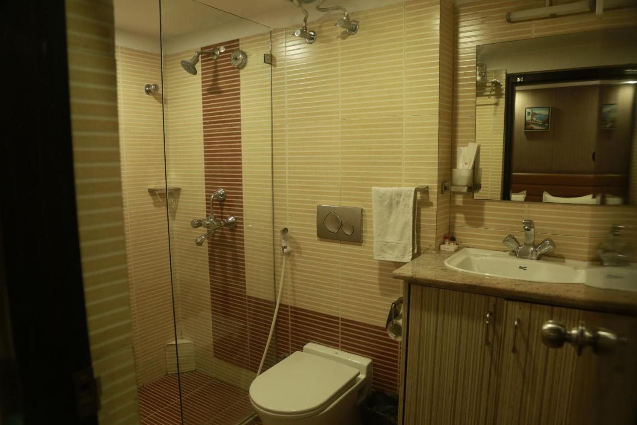 Hotel Comfotel Колката Екстериор снимка