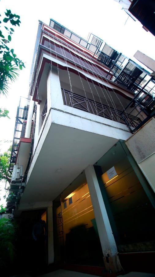 Hotel Comfotel Колката Екстериор снимка